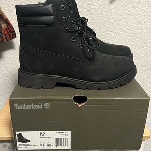 Timberlands Linden Woods 6” waterproof boot in Black nubuck.